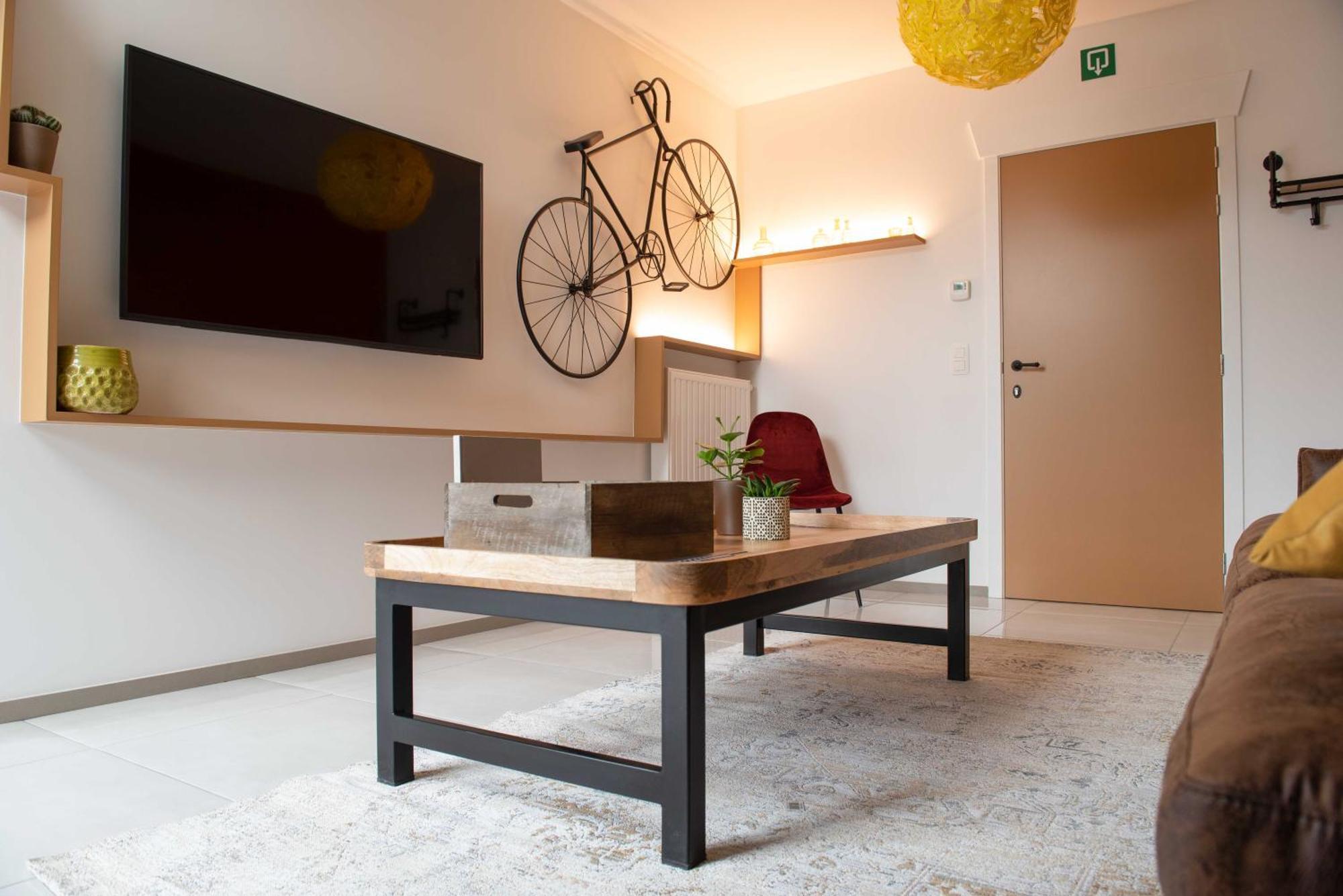 Time-Out Zussen Appartement Riemst Kamer foto
